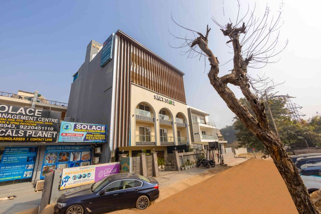 Saltstayz Premier - Medicity (Near Medanta Hospital) photos image 7