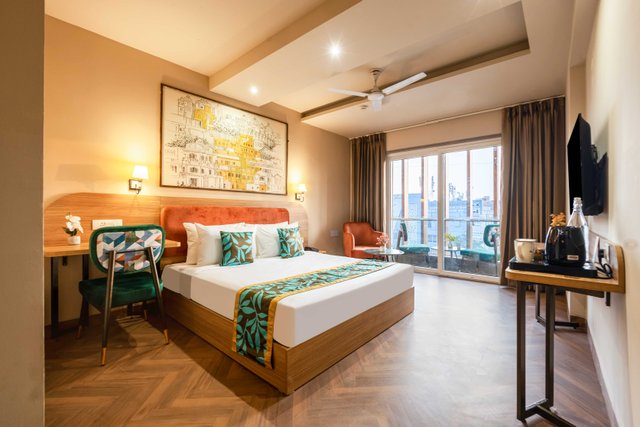 Saltstayz Select - Medicity (Near Medanta Hospital) image 1