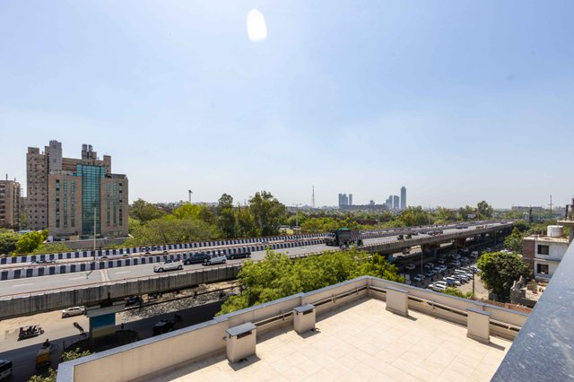 Saltstayz Premier - Noida, Near Sector 18 Metro station photos image 11