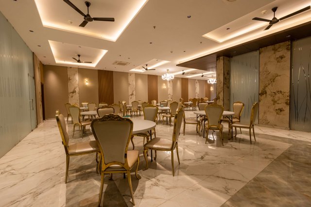 Saltstayz Premier - Noida, Near Sector 18 Metro station photos image 13