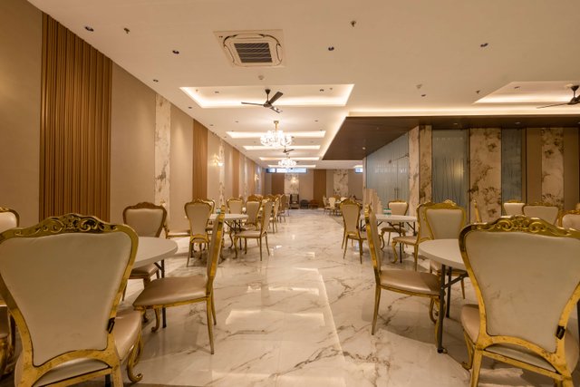 Saltstayz Premier - Noida, Near Sector 18 Metro station photos image 14