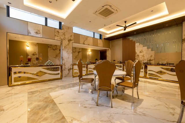 Saltstayz Premier - Noida, Near Sector 18 Metro station photos image 16