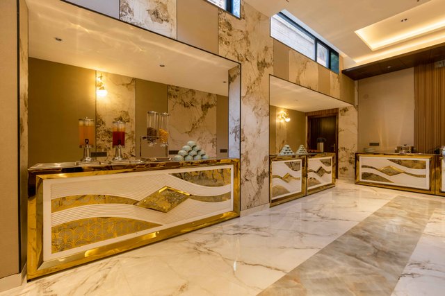 Saltstayz Premier - Noida, Near Sector 18 Metro station photos image 18