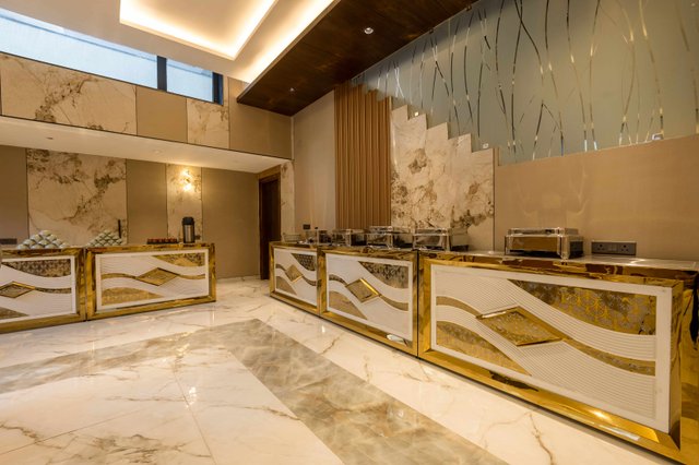 Saltstayz Premier - Noida, Near Sector 18 Metro station photos image 19