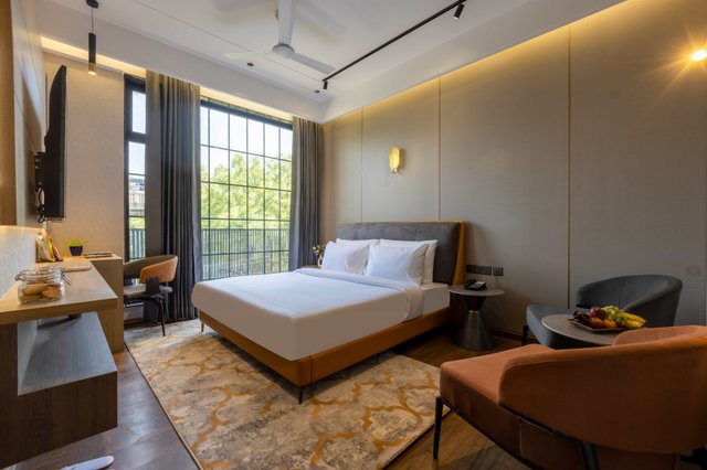 Saltstayz Premier - Noida, Near Sector 18 Metro station image 1