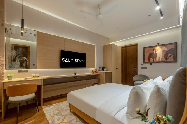 Saltstayz Premier - Noida, Near Sector 18 Metro station photos image 25