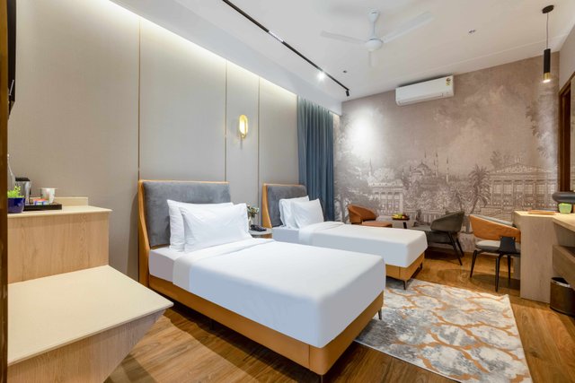Saltstayz Premier - Noida, Near Sector 18 Metro station photos image 31
