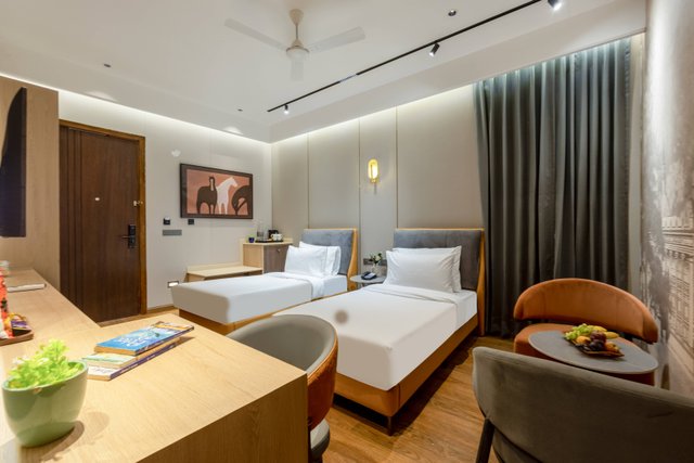 Saltstayz Premier - Noida, Near Sector 18 Metro station photos image 34