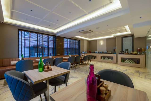 Saltstayz Premier - Noida, Near Sector 18 Metro station photos image 47