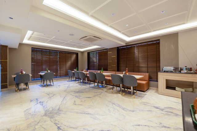 Saltstayz Premier - Noida, Near Sector 18 Metro station photos image 48