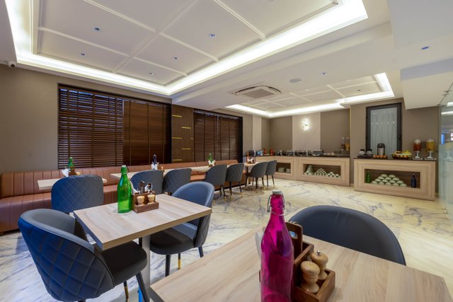 Saltstayz Premier - Noida, Near Sector 18 Metro station photos image 49