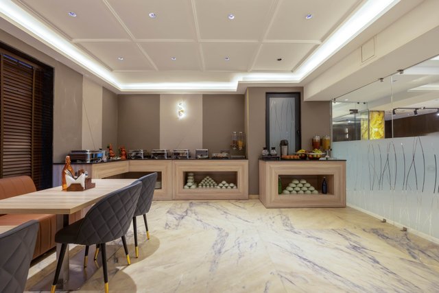 Saltstayz Premier - Noida, Near Sector 18 Metro station photos image 51