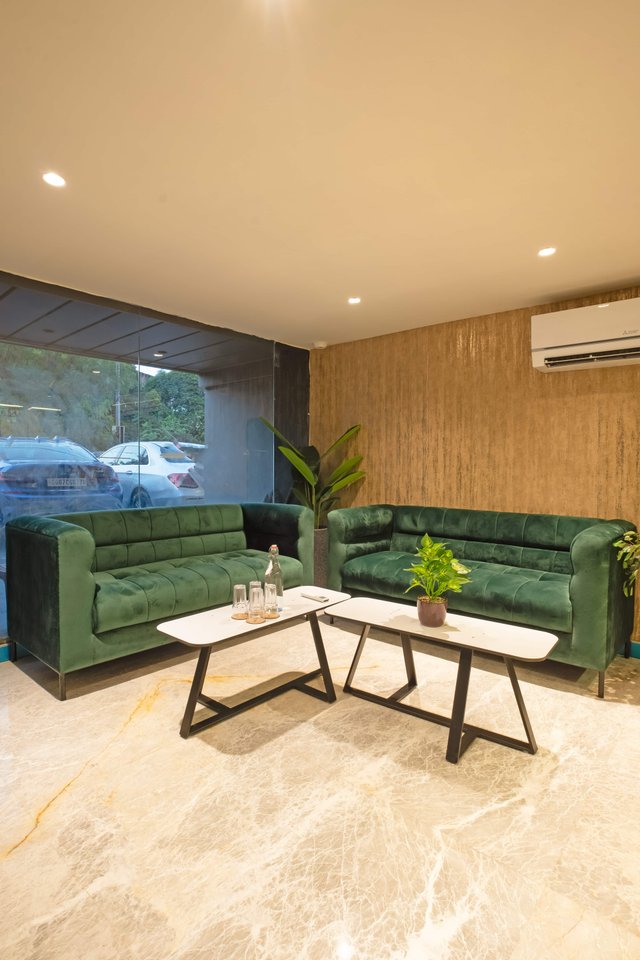 Saltstayz Premier - Naraina, Central Delhi image 5