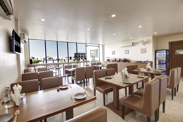 Saltstayz Select - Unitech Cyber Park image 4