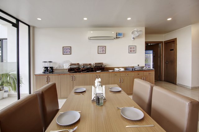 Saltstayz Select - Unitech Cyber Park photos image 27