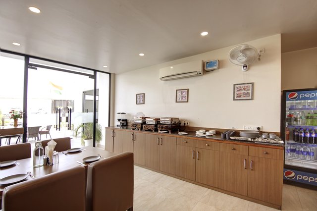 Saltstayz Select - Unitech Cyber Park photos image 28