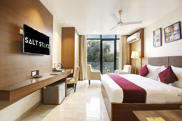 Saltstayz Select - Unitech Cyber Park photos image 3