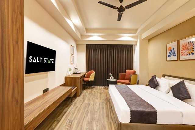 Saltstayz Premier - Golf Course Road & Sector 42 photos image 19