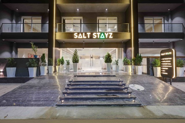 Saltstayz Premier - Golf Course Road & Sector 42 photos image 62