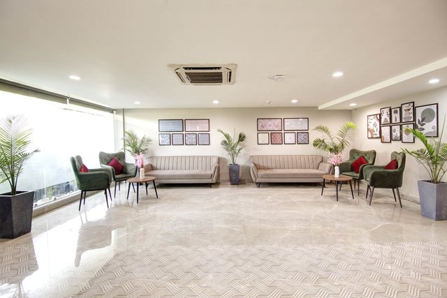 Saltstayz Select - Near Sohna Road City Center image 4