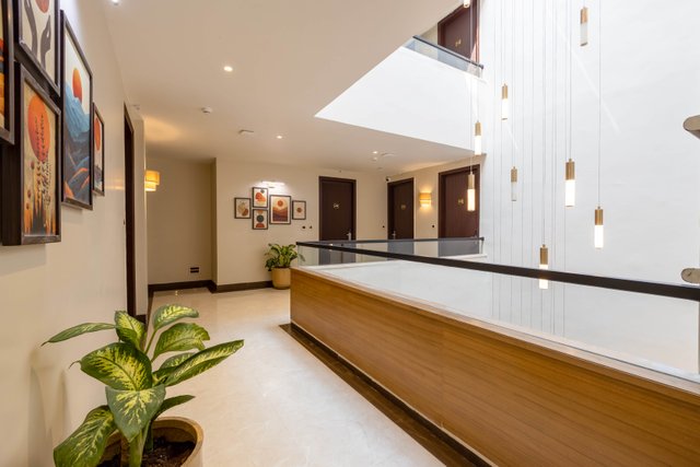 Saltstayz Premier - Sector 50 & Golf Course Ext Road photos image 42