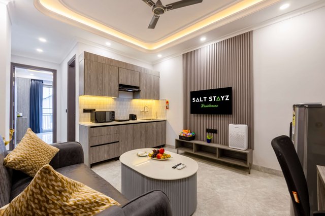 Saltstayz Premier Near Sector 44 Corporate Hub image 2