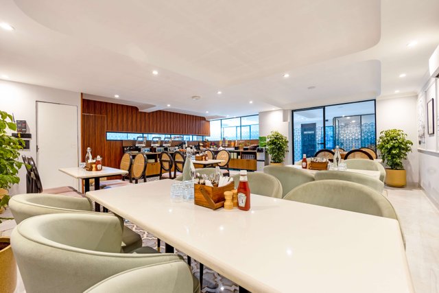 Saltstayz Premier Near Sector 44 Corporate Hub photos image 26