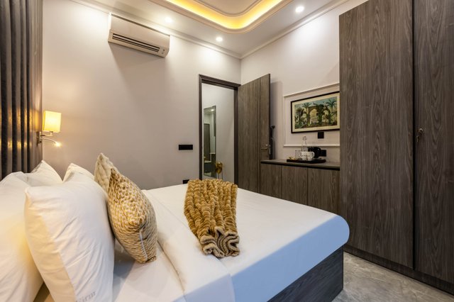 Saltstayz Premier Near Sector 44 Corporate Hub photos image 63