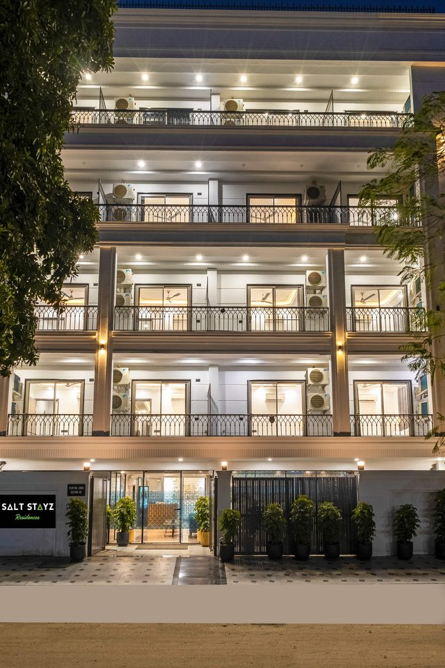 Saltstayz Premier Near Sector 44 Corporate Hub photos image 83