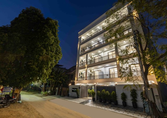 Saltstayz Premier Near Sector 44 Corporate Hub photos image 84