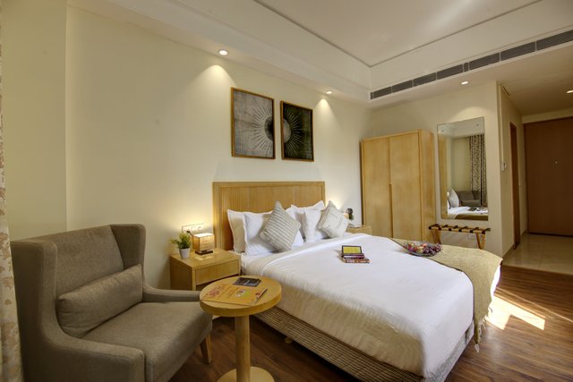 Saltstayz Select - Galleria Market & Golf Course Road image 2