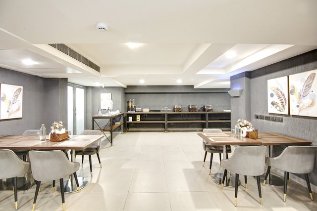 Saltstayz Select - Golf Course Road & Sector 57 photos image 7