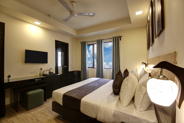 Saltstayz Select - Nehru Place & New Friends Colony photos image 16