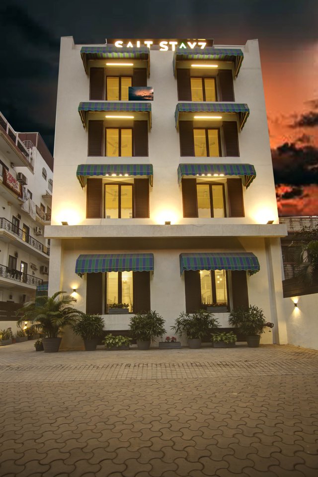Saltstayz Select - Nehru Place & New Friends Colony image 4