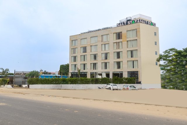 Saltstayz Premier - Manesar & Sector 86 photos image 11