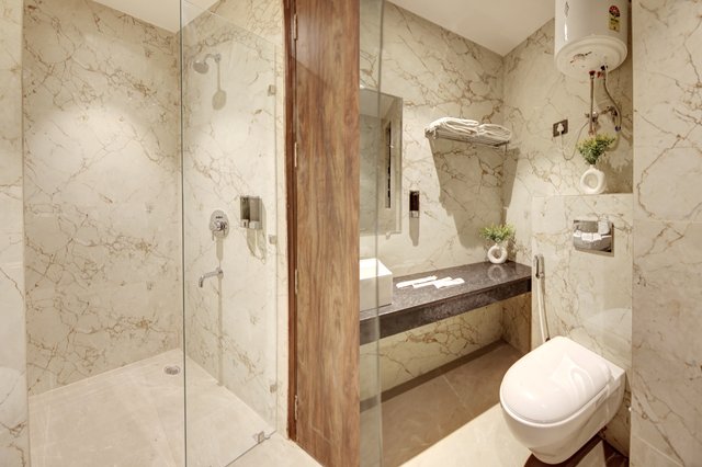 Saltstayz Premier - Galleria Market Road & Sector 27 photos image 11