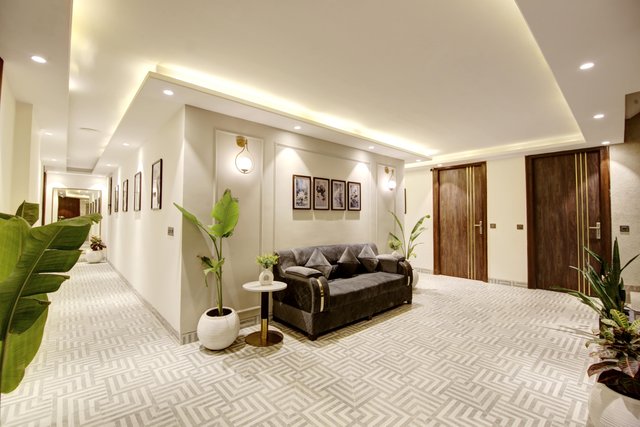 Saltstayz Premier - Galleria Market Road & Sector 27 photos image 13