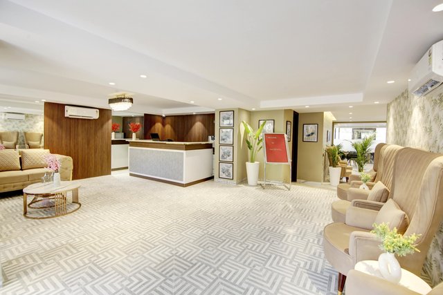 Saltstayz Premier - Galleria Market Road & Sector 27 photos image 15