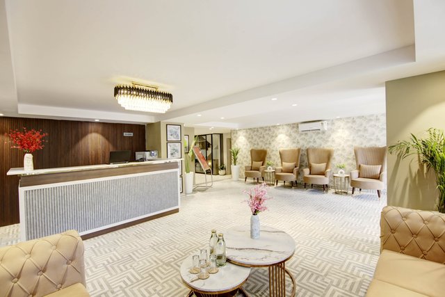 Saltstayz Premier - Galleria Market Road & Sector 27 photos image 6