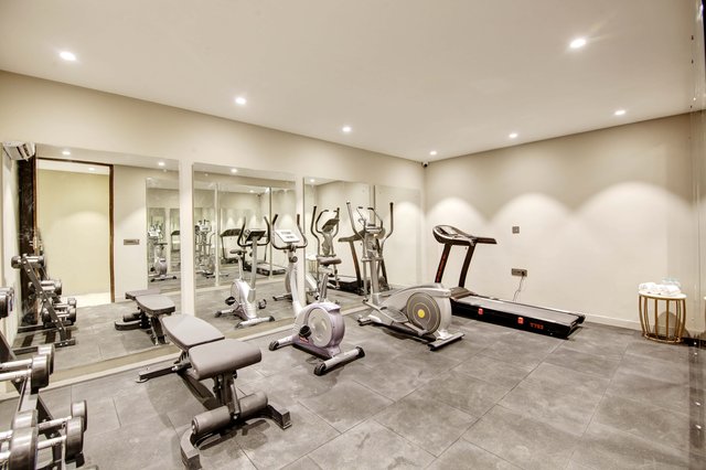 Saltstayz Premier - Galleria Market Road & Sector 27 photos image 27