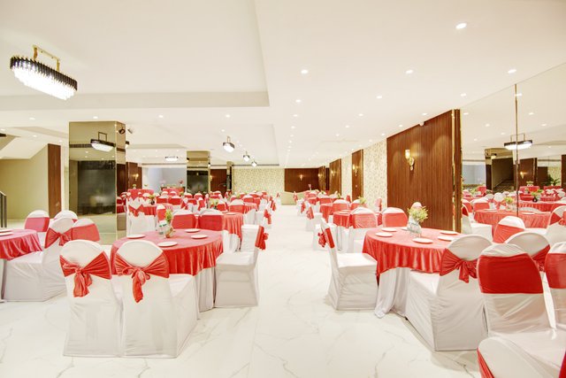 Saltstayz Premier - Galleria Market Road & Sector 27 photos image 30