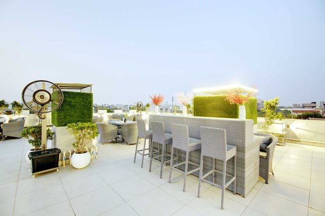 Saltstayz Premier - Galleria Market Road & Sector 27 photos image 36