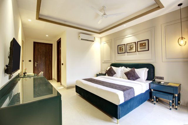 Saltstayz Premier - Galleria Market Road & Sector 27 photos image 50