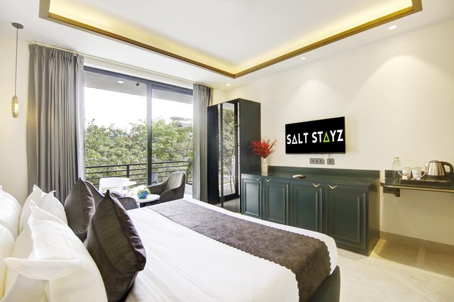 Saltstayz Premier - Galleria Market Road & Sector 27 image 2