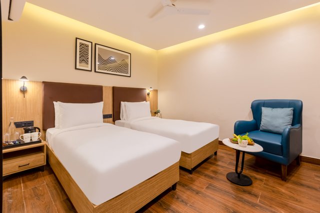 Saltstayz Premier - Sector 15 Noida image 5