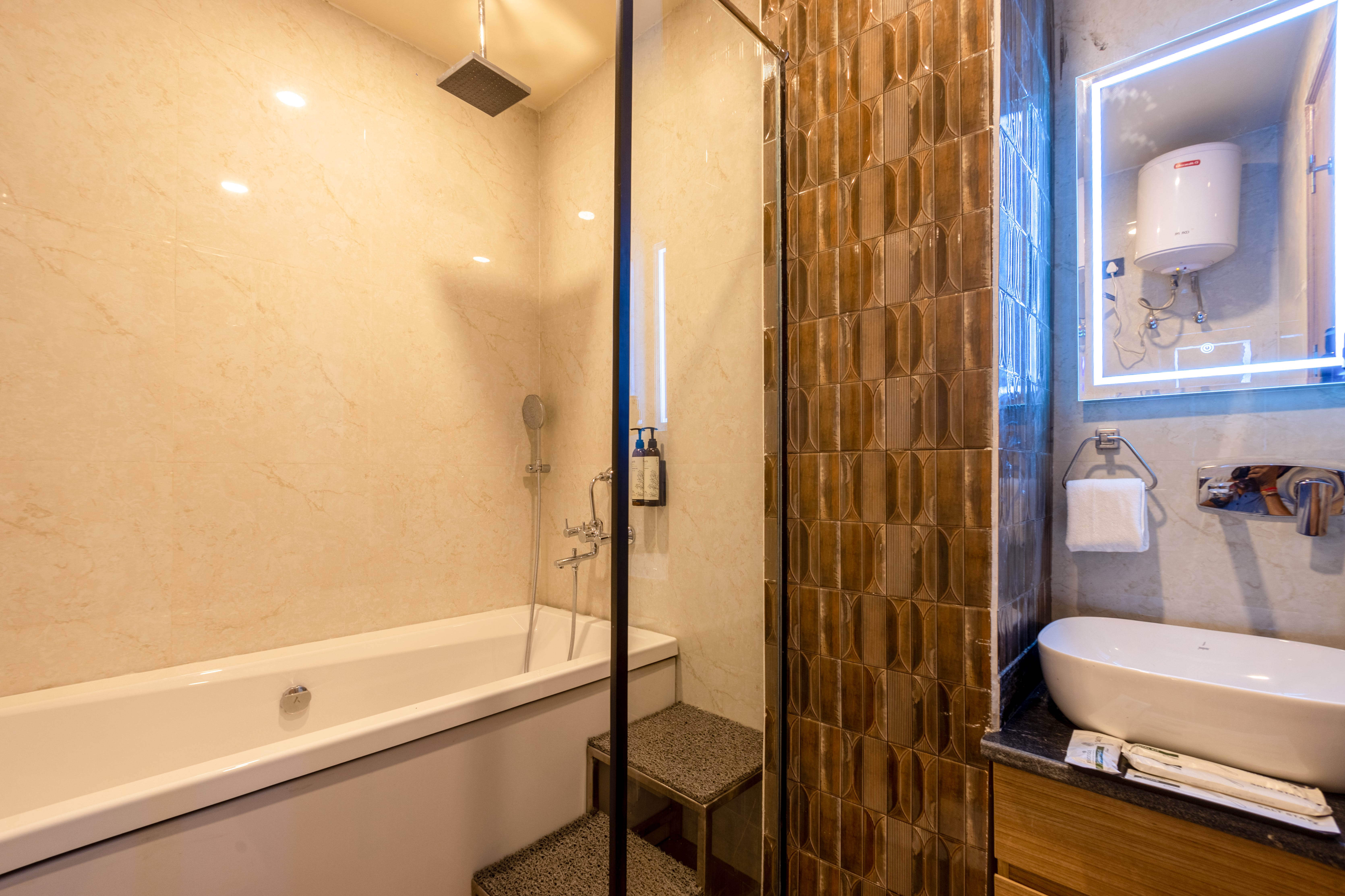 Saltstayz Premier - Sector 15 Noida photos image 44