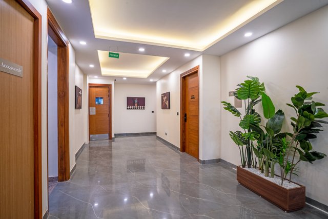 Saltstayz Premier Noida Sector 135 Expressway photos image 11