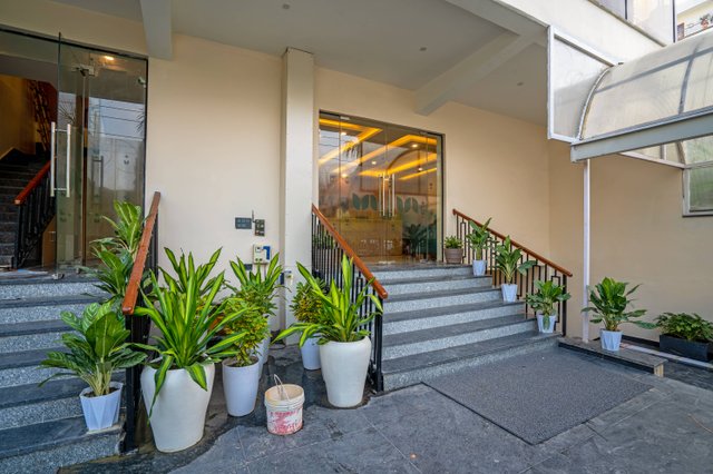Saltstayz Premier Noida Sector 135 Expressway photos image 19