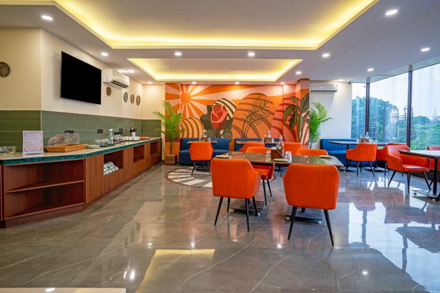 Saltstayz Premier Noida Sector 135 Expressway image 4