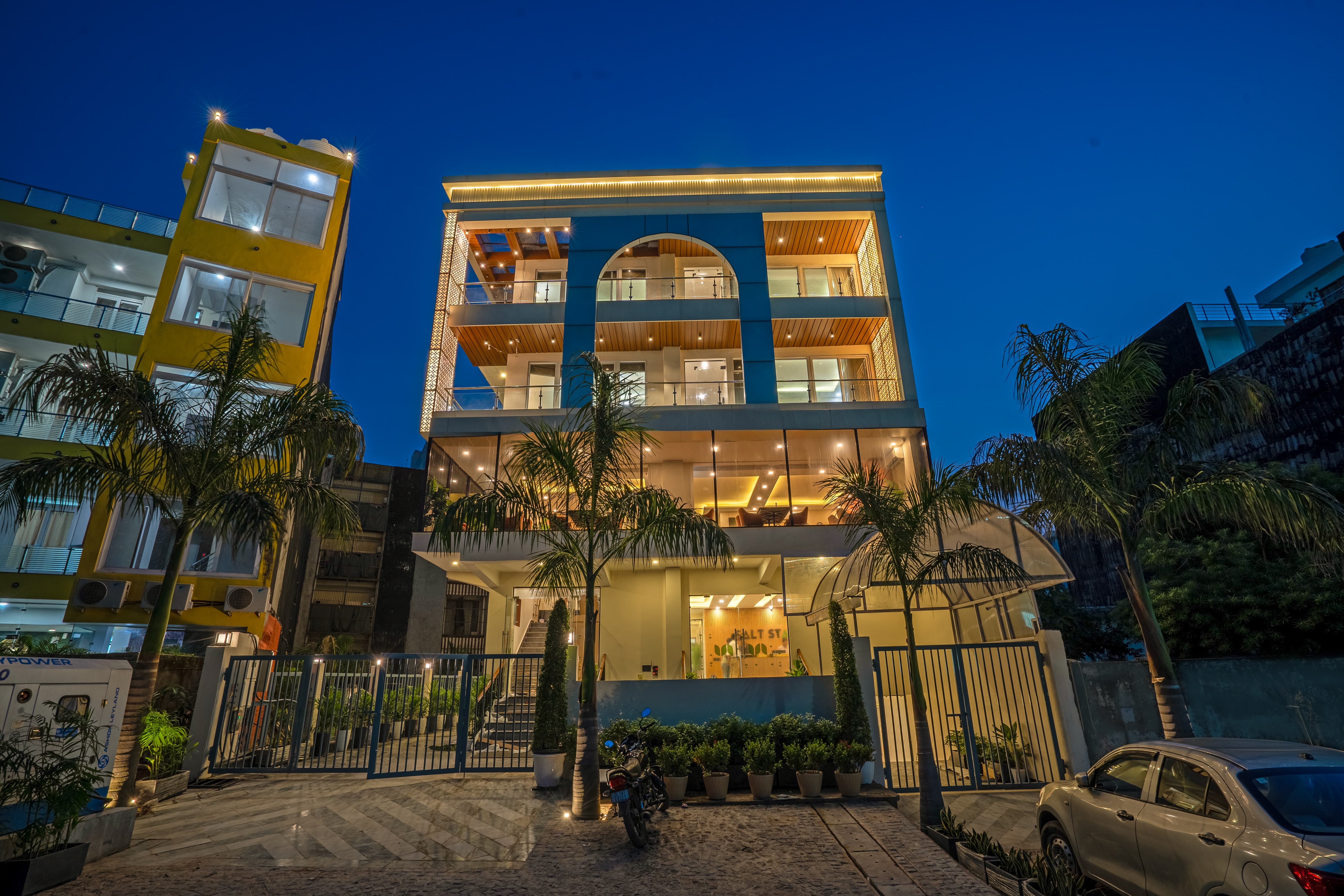 Saltstayz Premier Noida Sector 135 Expressway photos image 36